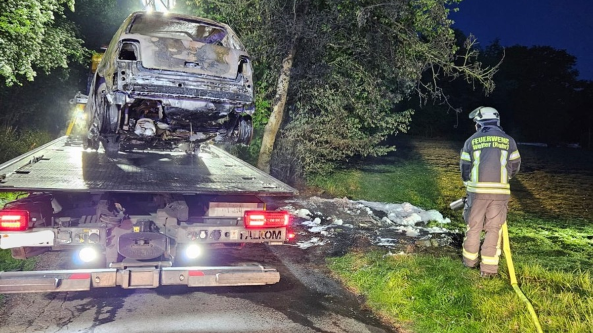FW-EN: Wetter - Verkehrsunfall, Kleinbrand und Pkw-Brand am Dienstag und in der Nacht zu Mittwoch - Foto: presseportal.de