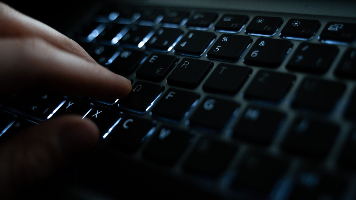 Die mutmaßlichen Drogenhändler sollen mehr als 750.000 Euro Umsatz gemacht haben. (Symbolbild) - Foto: Helena Dolderer/dpa