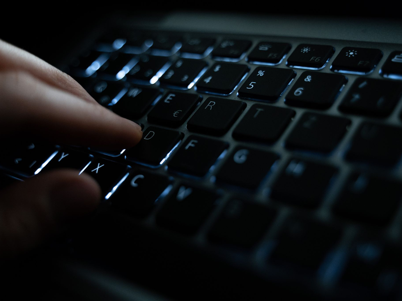 Die mutmaßlichen Drogenhändler sollen mehr als 750.000 Euro Umsatz gemacht haben. (Symbolbild) - Foto: Helena Dolderer/dpa