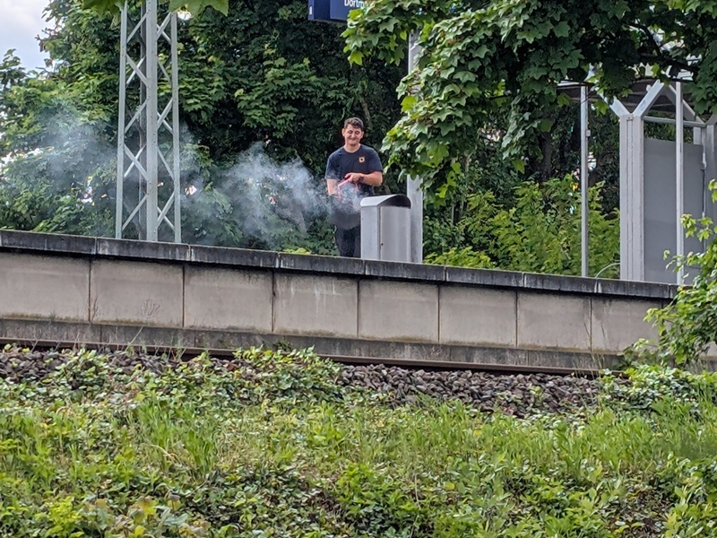 FW-DO: Kleinbrand am Bahnhof - Feuerwehr kann zu Fuß ausrücken - Foto: presseportal.de