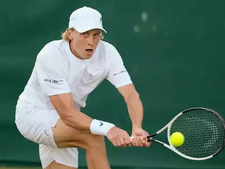Emil Ruusuvuori schlug Topspieler wie Alexander Zverev - dann zog er sich über Monate von der Tour zurück. (Archivbild) - Foto: Alberto Pezzali/AP/dpa
