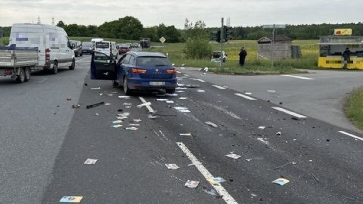 POL-OF: Schmuck und Bargeld bei Einbruch gestohlen; Festnahme eines 20-Jährigen: Verdacht des illegalen Handels mit Betäubungsmitteln; Flyer verteilten sich über die Fahrbahn und mehr - Foto: presseportal.de