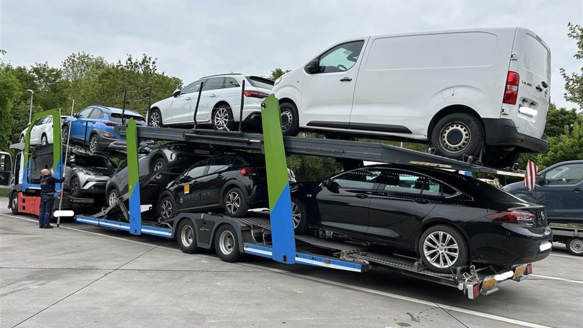 POL-VDMZ: BAB 61 - LKWs im Fokus - fast jede Kontrolle ein Treffer - Foto: presseportal.de