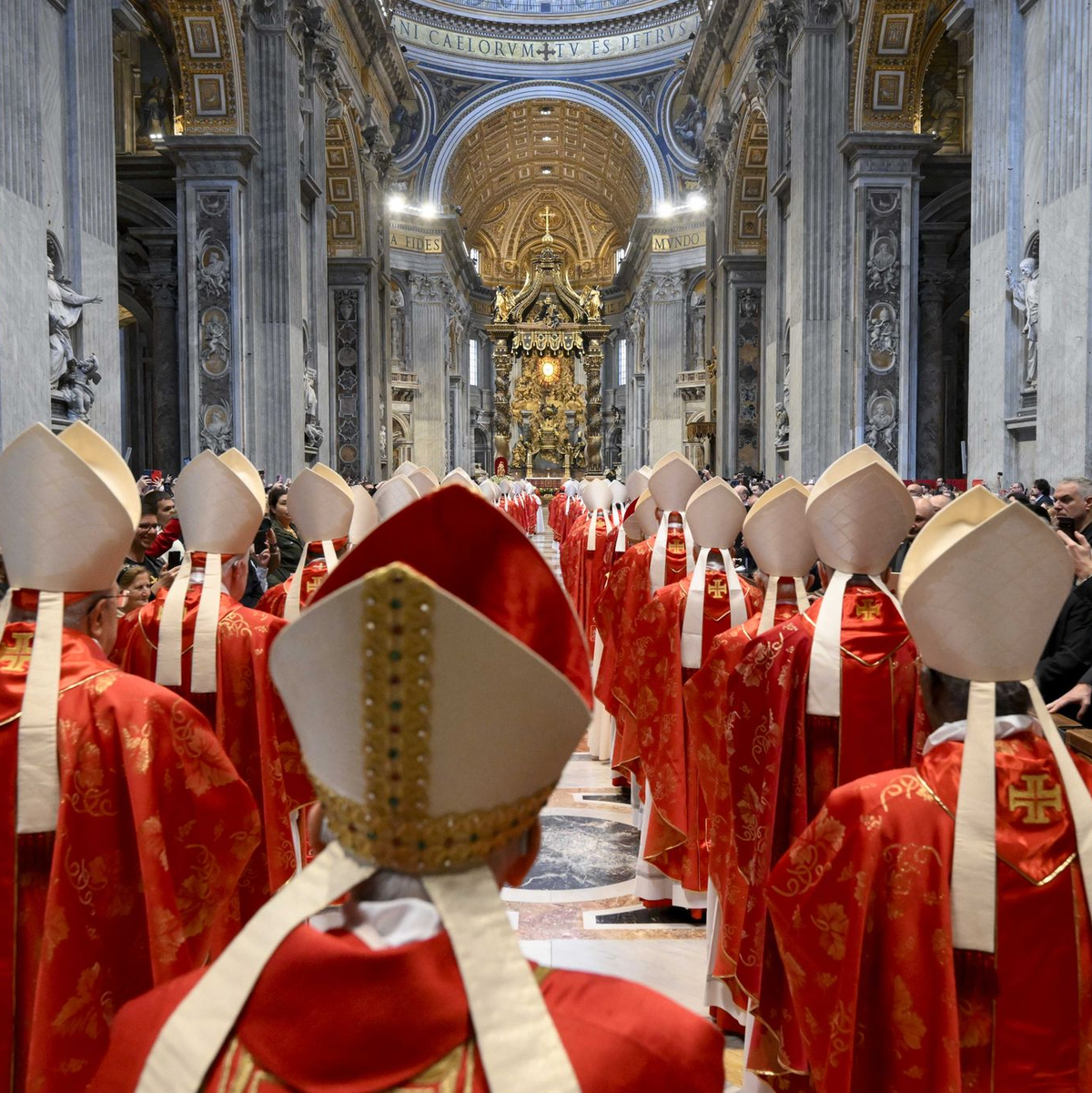 Vor dem Konklave feierten die Kardinäle eine Messe im Petersdom. - Foto: vatican Media/Cpp/IPA via ZUMA Press/dpa