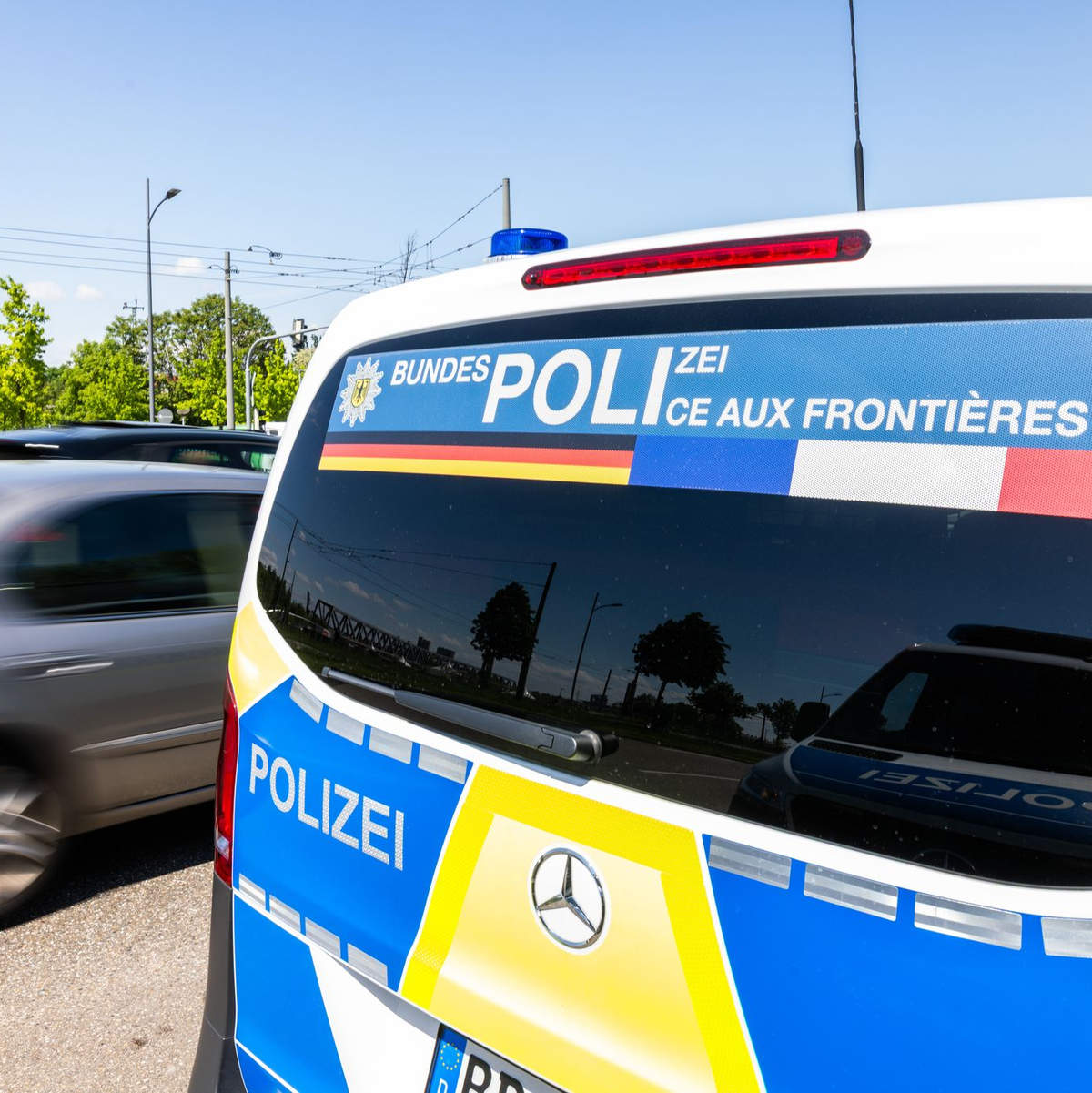 An der Grenze zu Frankreich gibt es seit September stationäre Grenzkontrollen. - Foto: Philipp von Ditfurth/dpa