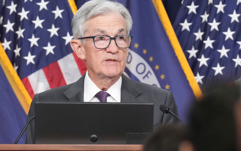 Fed-Chef Powell bekommt Trumps Wut regelmäßig zu spüren. (Archivbild) - Foto: Jacquelyn Martin/AP/dpa