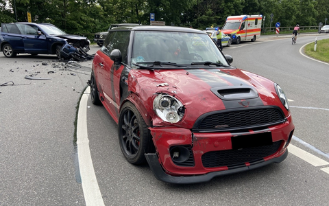 POL-PDWIL: Verkehrsunfall mit zwei verletzten Personen - Foto: presseportal.de