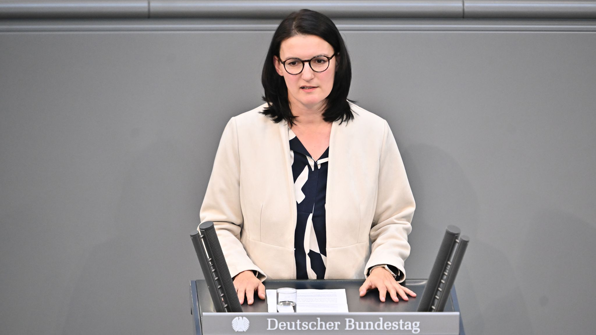 Die Grünen-Politikerin Mihalic hat sich gegen die Ausweitung von Zurückweisungen ausgesprochen. - Foto: Sebastian Gollnow/dpa