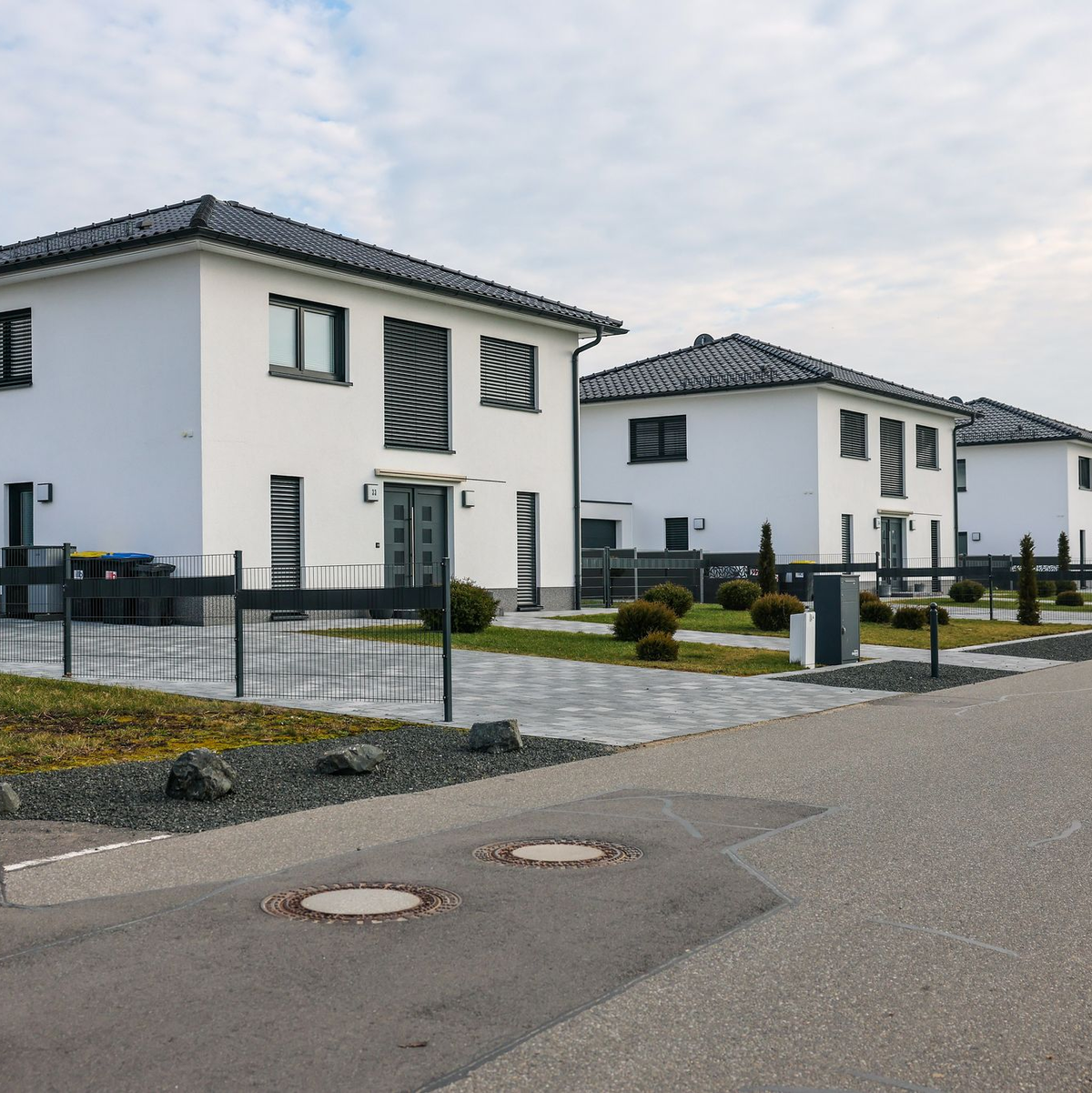 Die Preise für Wohnimmobilien steigen wieder kräftig. (Archivbild) - Foto: Jan Woitas/dpa