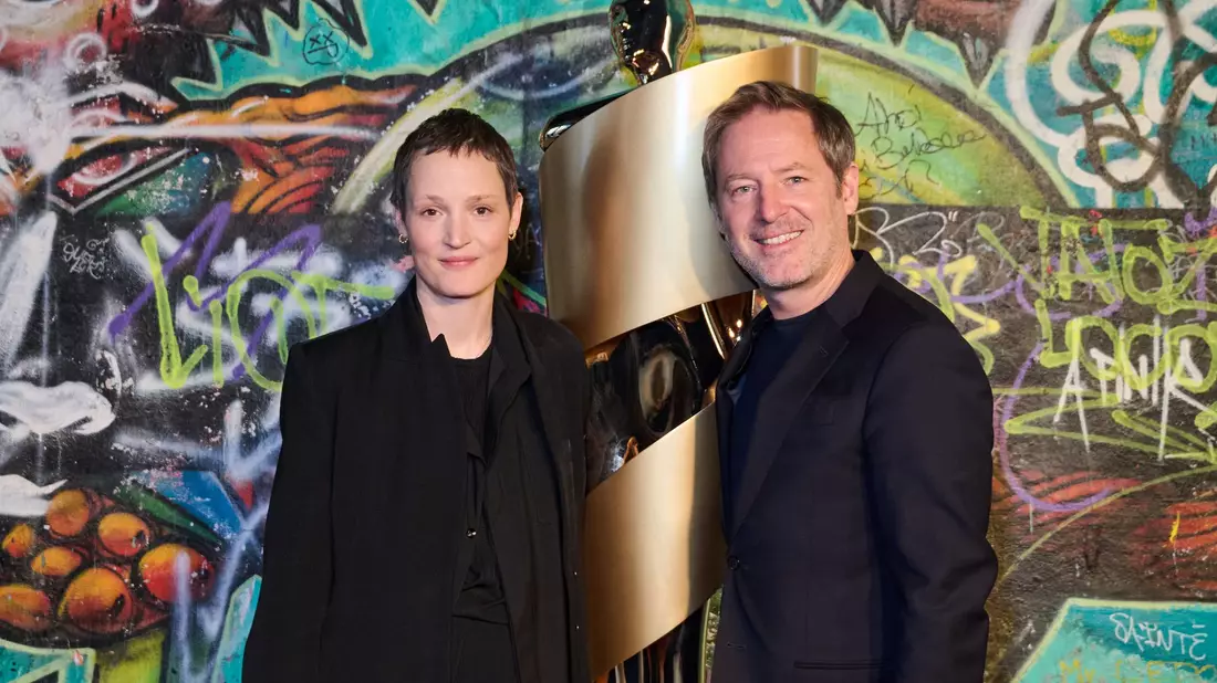 Das neue Präsidenten-Duo der Deutschen Filmakademie, Vicky Krieps und Florian Gallenberger. (Archivbild) - Bild: Annette Riedl/dpa