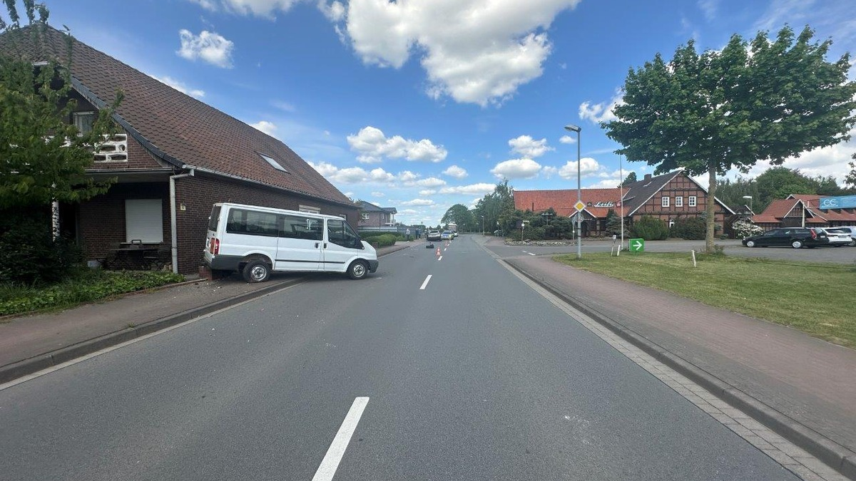 POL-DH: --- Drebber - Mit Gegenverkehr kollidiert --- - Foto: presseportal.de