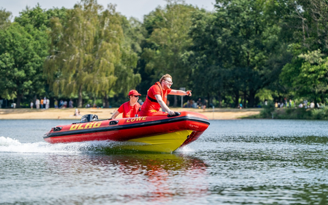 Einladung zur Pressekonferenz der DLRG: Rettungsschwimmer bewahren 2024 über 1.000 Menschenleben - Foto: presseportal.de
