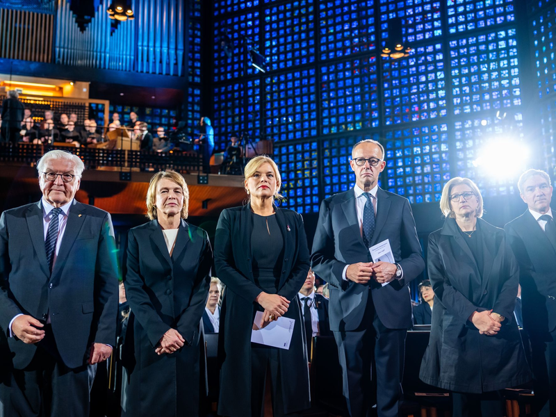 Weltkriegsgedenken beginnt mit ökumenischem Gottesdienst.  - Foto: Michael Kappeler/dpa