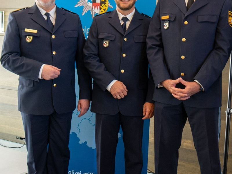 POL-MFR: (479) Amtswechsel bei der Verkehrspolizeiinspektion Fürth - Peter Thomanek in den Ruhestand verabschiedet - Foto: presseportal.de