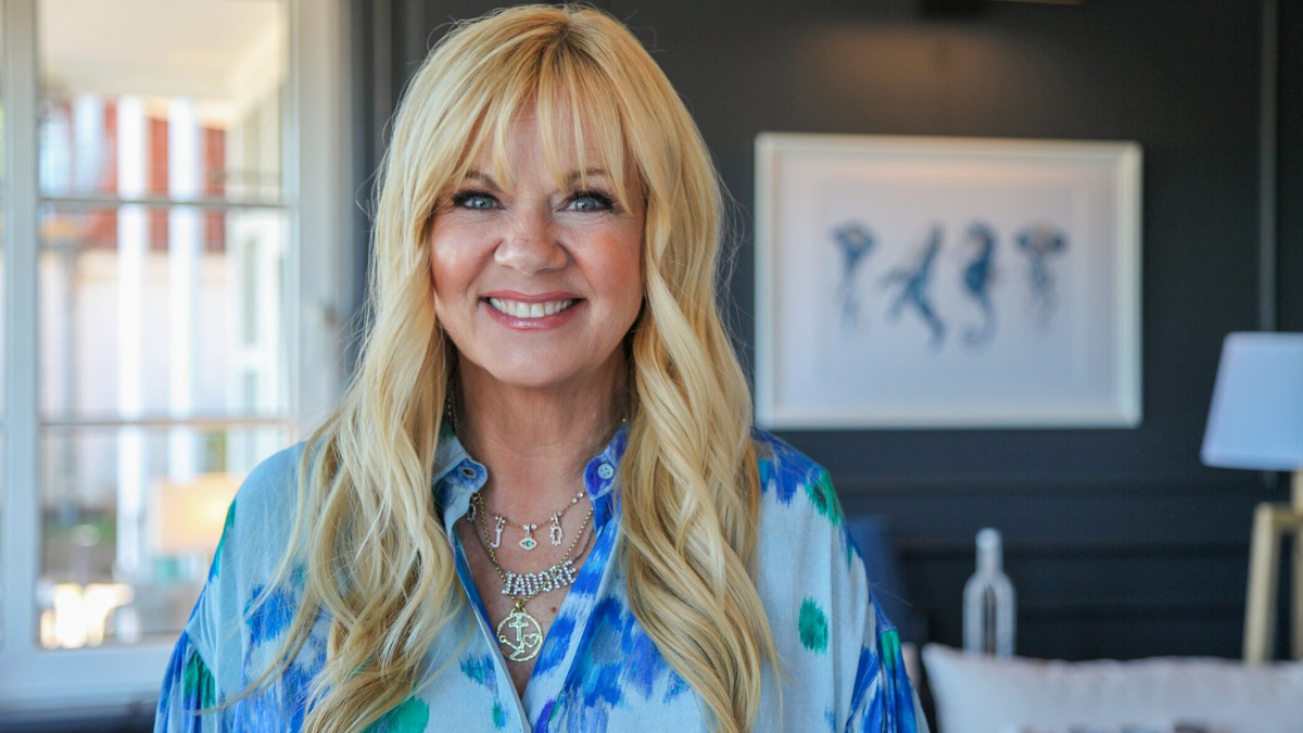 Julia Leischik Julia Leischik sucht - Bitte melde Dich - Foto: SAT.1/Timothy Biggs, presseportal.de