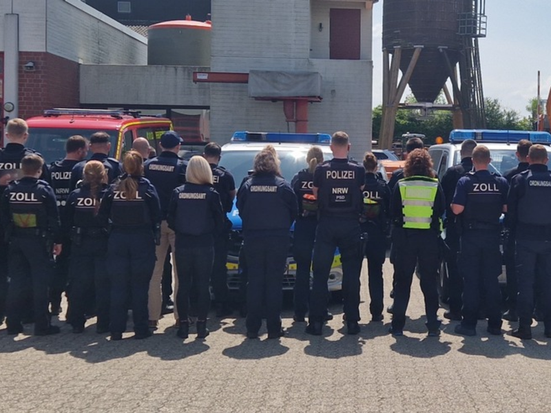 POL-ME: Projekt ZOOM: Verbundeinsatz zur Kontrolle von Friseuren und Barbershops - 2505032 - Foto: presseportal.de