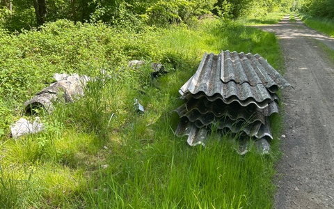 POL-WE: + Müll illegal entsorgt + - Foto: presseportal.de