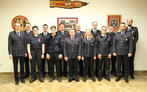 FW Beverungen: Zahlreiche Einsätze, neue Technik und viele gemeinsame Stunden / Jahresrückblick des Löschzug Beverungen und Feuerwehrverein St. Florian e.V. - Foto: presseportal.de FW Beverungen: Zahlreiche Einsätze, neue Technik und viele gemeinsame Stunden / Jahresrückblick des Löschzug Beverungen und Feuerwehrverein St. Florian e.V. - Foto: presseportal.de