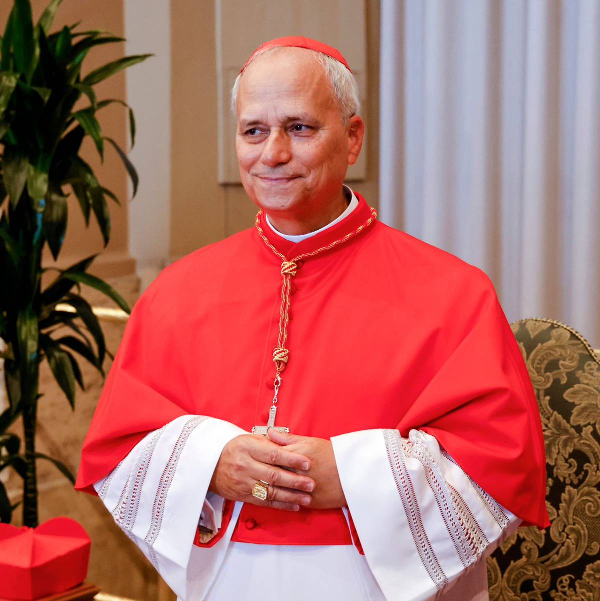 Seit 2023 war Prevost Leiter des mächtigen Dikasteriums für die Bischöfe – jener Vatikanbehörde, die weltweit Bischöfe auswählt. Nun ist er Papst. (Archivbild) - Foto: Riccardo De Luca/AP/dpa