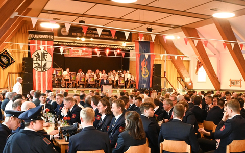 FF Olsberg: Stadtfeuerwehrtag der Feuerwehr Olsberg in Bigge - Foto: presseportal.de