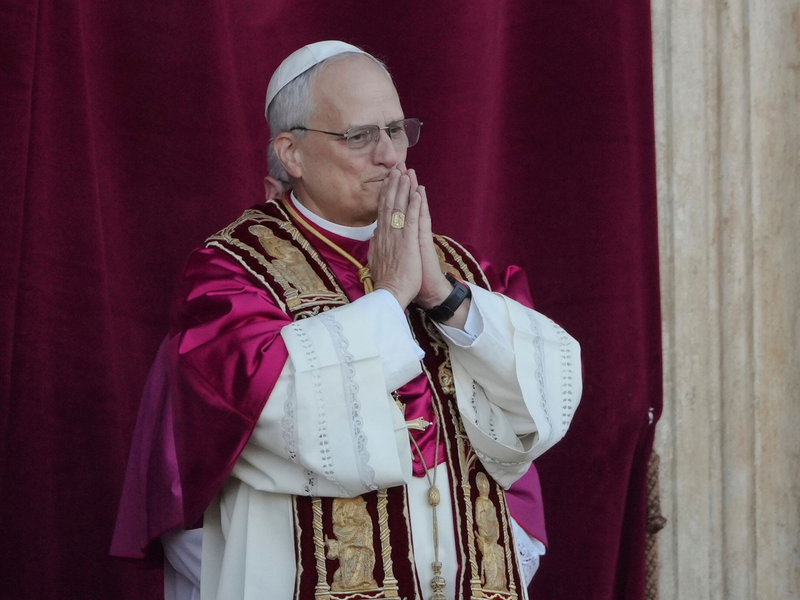 Prevost ist nun der 267. Papst in der Geschichte. - Foto: Markus Schreiber/AP/dpa