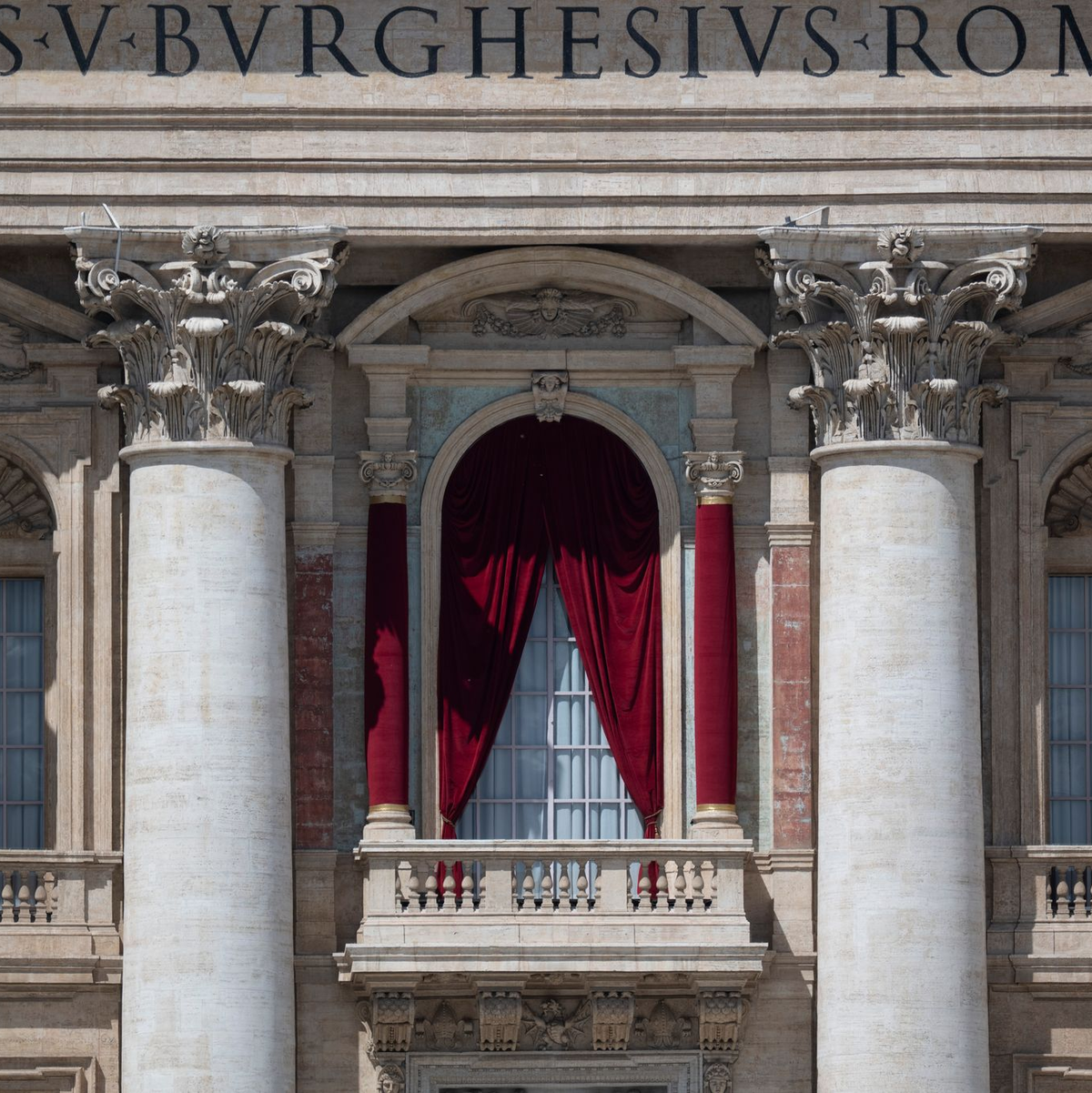 Die Geschichte des Papsttums ist bewegt. Eine lange Amtszeit war längst nicht jedem Pontifex vergönnt. - Foto: Marijan Murat/dpa