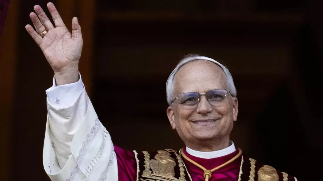 Robert Francis Prevost ist der neue Papst. - Bild: Oliver Weiken/dpa