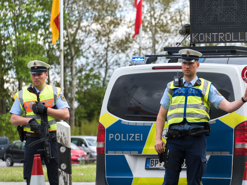 Die deutschen Grenzen werden nach Anweisung des Bundesinnenministers stärker kontrolliert. - Foto: Marcus Golejewski/dpa