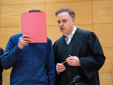 Gegen den 19-jährigen Angeklagten ist das Urteil ergangen (Archivbild)  - Foto: Guido Kirchner/dpa