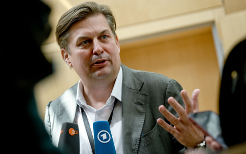 Gegen den AfD-Politiker Maximilian Krah läuft ein Ermittlungsverfahren wegen des Verdachts der Bestechlichkeit und Geldwäsche (Archivbild). - Foto: Britta Pedersen/dpa Gegen den AfD-Politiker Maximilian Krah läuft ein Ermittlungsverfahren wegen des Verdachts der Bestechlichkeit und Geldwäsche (Archivbild). - Foto: Britta Pedersen/dpa