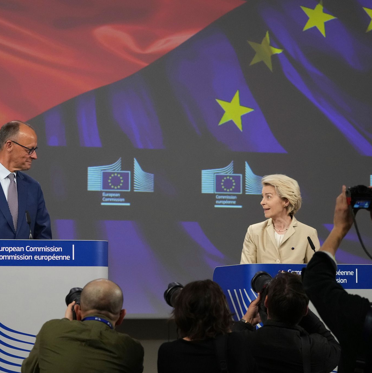 Zu zeitlichen Perspektiven bezüglich eines Nato-Beitritts der Ukraine äußerte Merz sich nicht. - Foto: Virginia Mayo/AP/dpa