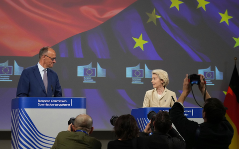 Kennen sich seit langem: Der neue deutsche Bundeskanzler Friedrich Merz und EU-Kommissionspräsidentin Ursula von der Leyen. - Foto: Virginia Mayo/AP/dpa