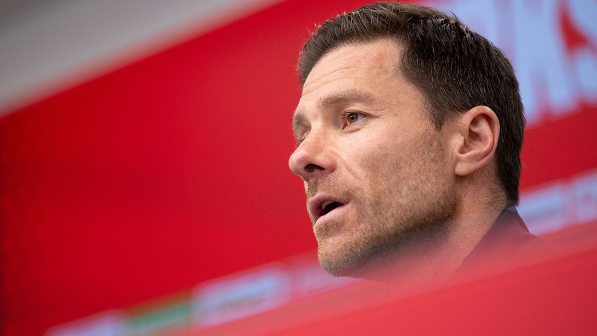 Kasper Hjulmand hat in Leverkusen viel Arbeit. - Foto: Marius Becker/dpa