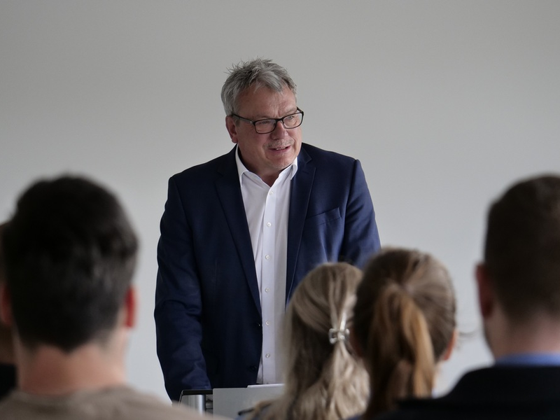 POL-PPWP: Polizeipräsident begrüßt Neuzugänge - Foto: presseportal.de