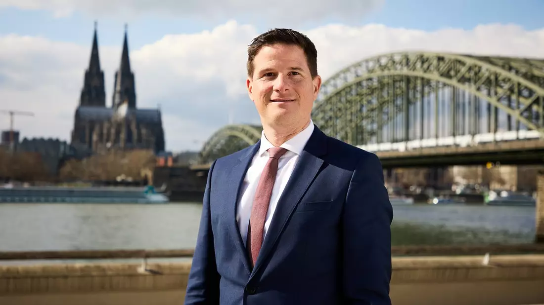 DEVK-Vorstand Dr. Michael Zons kümmert sich um das Kundenressort - Bild: presseportal.de