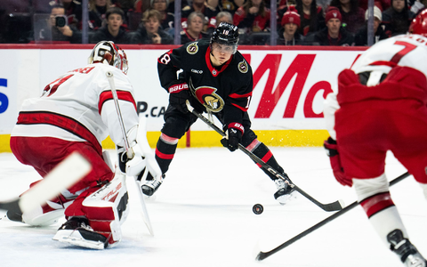 Die WM-Teilnahme von Deutschlands NHL-Star Tim Stützle wird immer wahrscheinlicher. - Foto: Spencer Colby/The Canadian Press/AP/dpa