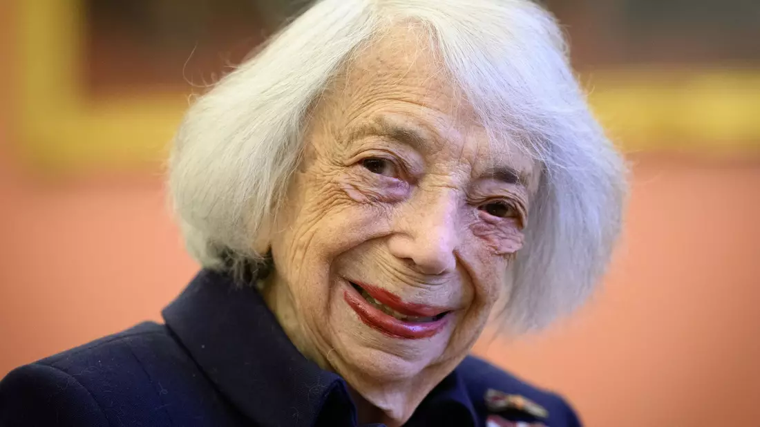 Margot Friedländer überlebte das Konzentrationslager Theresienstadt, ging in die USA - und kam mit Ende 80 zurück in ihre alte Heimat. (Archivbild) - Bild: Bernd von Jutrczenka/dpa
