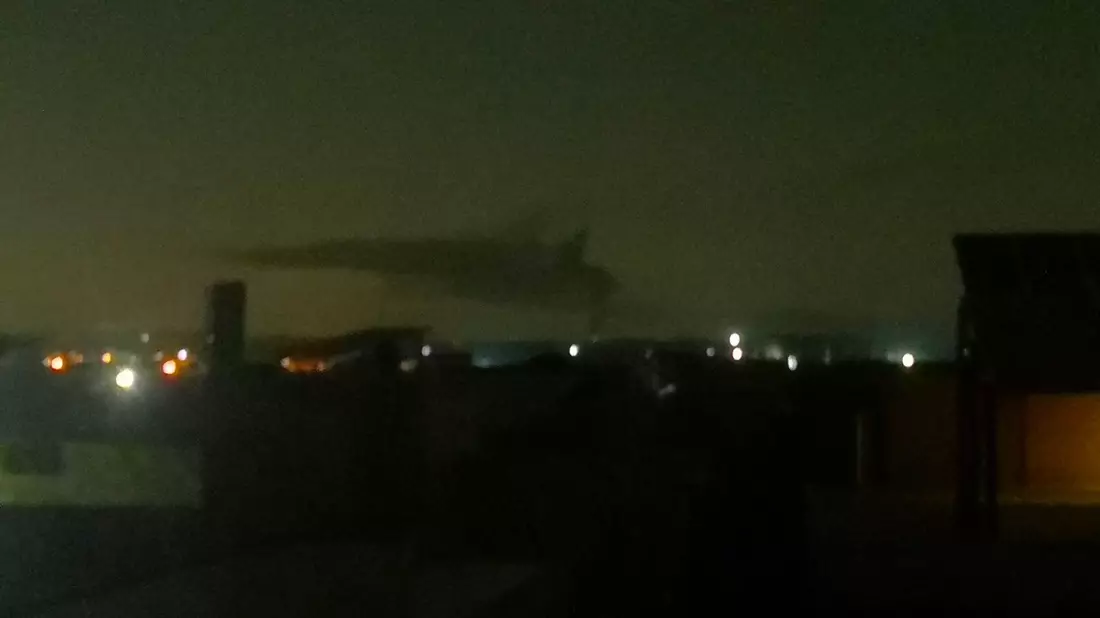 Noch bis in die Nacht auf Samstag kam es zu tödlichen Angriffen. - Bild: Jamil Bhatti/XinHua/dpa