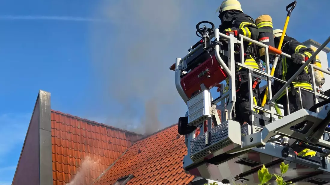 FW Datteln: Dachstuhlbrand - Bild: presseportal.de