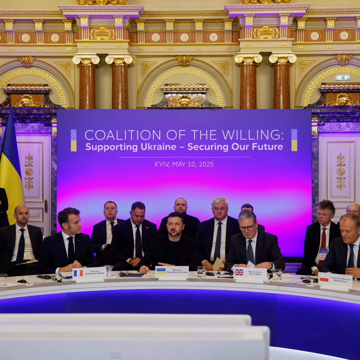 Spitzentreffen in Kiew: Wird es zu einer Waffenruhe zwischen Russland und der Ukraine kommen?  - Foto: Ludovic Marin/Pool AFP/AP/dpa