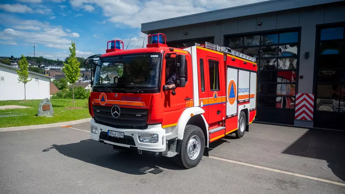 FW Finnentrop: Neues LF-KatS für die Feuerwehr der Gemeinde Finnentrop - Bild: presseportal.de