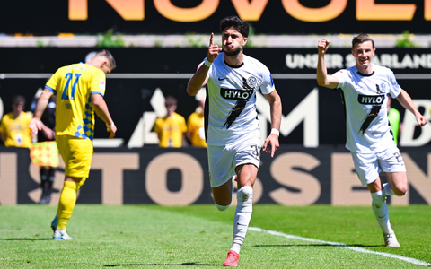 Könnte Elversberg zum dritten Aufstieg seit 2022 führen: Trainer Horst Steffen. - Foto: Silas Schueller/DeFodi Images/dpa