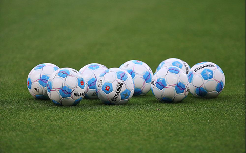 Fußbälle (Archiv) - Foto: über dts Nachrichtenagentur