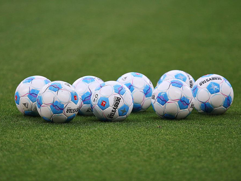Fußbälle (Archiv) - Foto: über dts Nachrichtenagentur