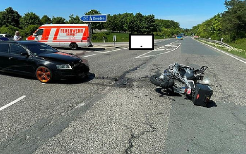 LPI-EF: Motorradfahrer schwerverletzt - Foto: presseportal.de
