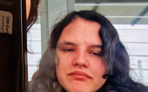 POL-VK: 18-jährige Juline E. aus Völklingen vermisst - Öffentlichkeitsfahndung - Foto: presseportal.de POL-VK: 18-jährige Juline E. aus Völklingen vermisst - Öffentlichkeitsfahndung - Foto: presseportal.de