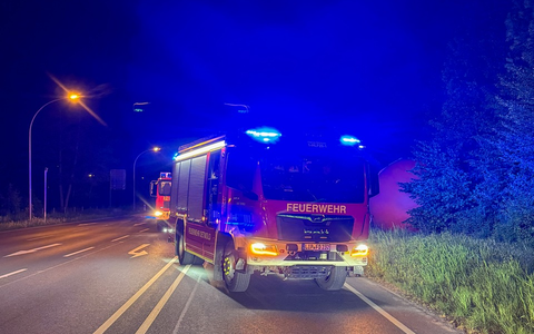FW-DT: Orangene Kugel sorgt für nächtlichen Feuerwehreinsatz - Foto: presseportal.de