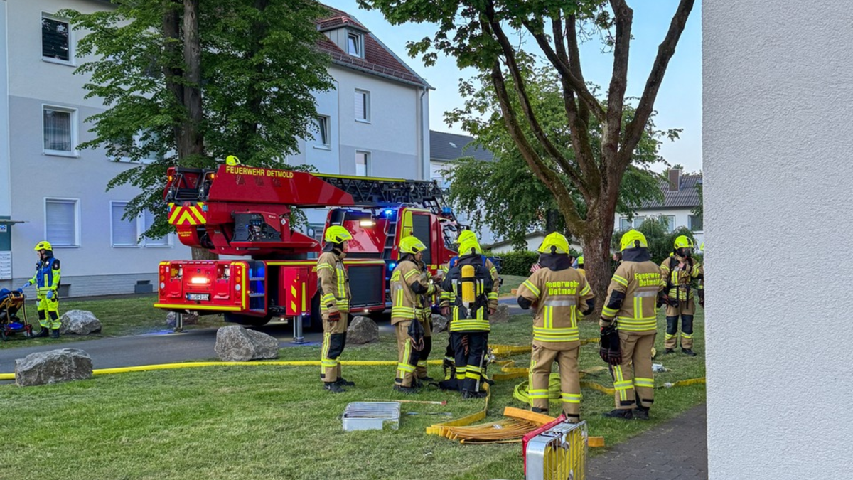 FW-DT: Ausgelöster Heimrauchmelder - Bewohnerin aus verrauchter Wohnung gerettet - Foto: presseportal.de