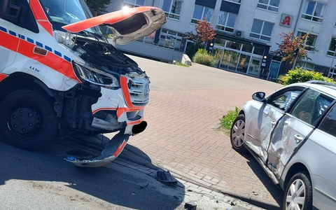 POL-VER: +++ Unfallflucht in Oyten +++ Unfall mit Rettungswagen im Einsatz +++ Alkoholisiert am Steuer +++ Dreiste Diebe +++ - Foto: presseportal.de