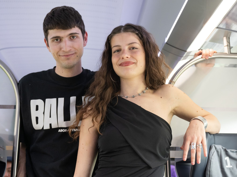 Ein Herz und eine Seele bei der Musik: Abor und Tynna. - Foto: Boris Roessler/dpa